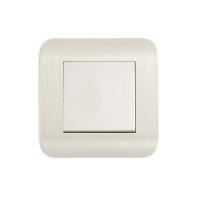 Выключатель LUXAR Deco с у 1-кл. белый с рифленой рамкой, 250В 10А (10.001.01)