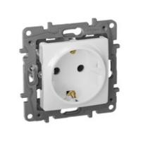 Розетка 1м СП ETIKA с заземл. белая 672221