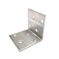 Крепежный уголок равносторонний KUR 30 30 20 2,0